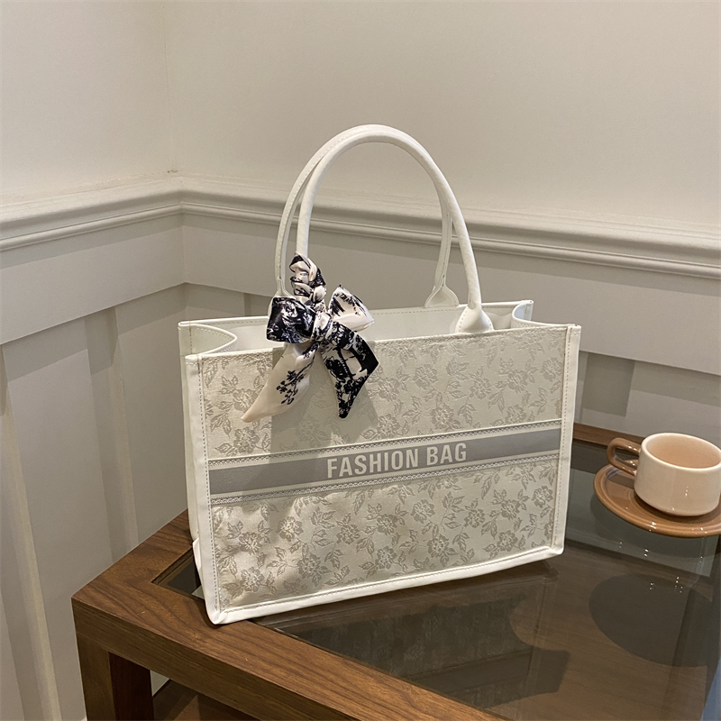 Leatherwork Letters - Luksusowa, elegancka damska torba typu tote