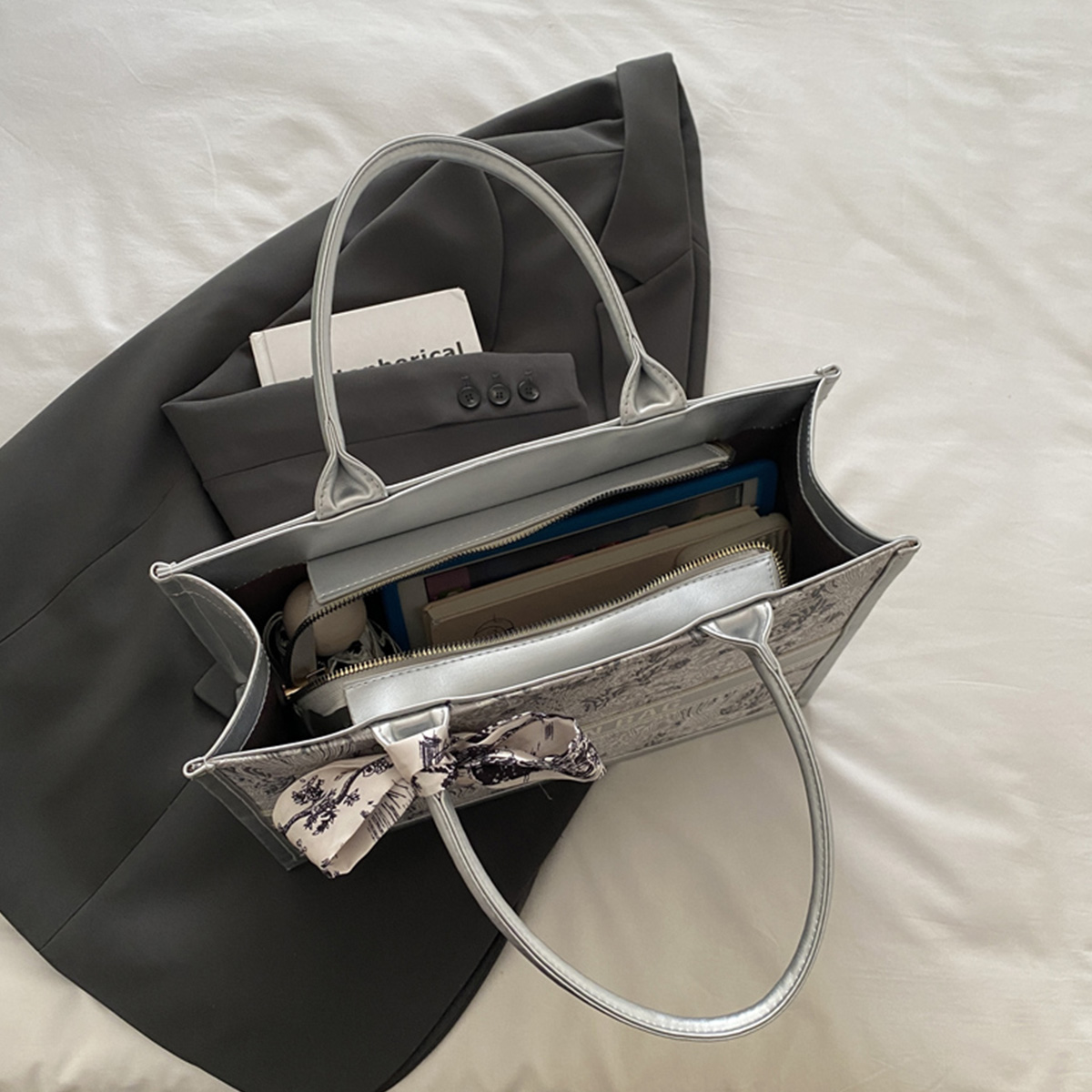 Luksusowa, elegancka damska to – Leatherwork Letters recenzja i cena